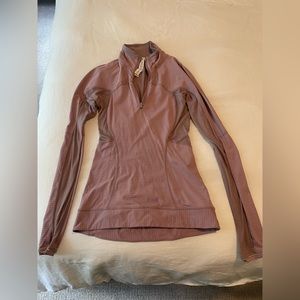 Lululemon long sleeve half zip in size 2